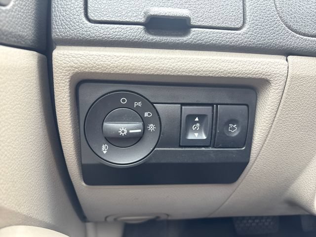 Used 2011 Ford Fusion SE w/ 201A Rapid Spec Order Code FWD image 23