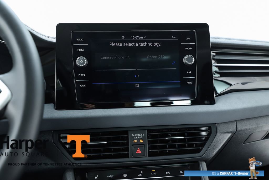 Used 2025 Volkswagen Jetta SE w/ Sunroof Package FWD image 25