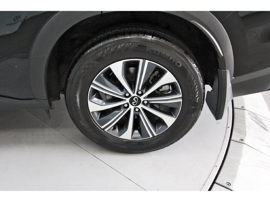 Used 2025 INFINITI QX60 Pure w/ Cargo Package FWD image 6