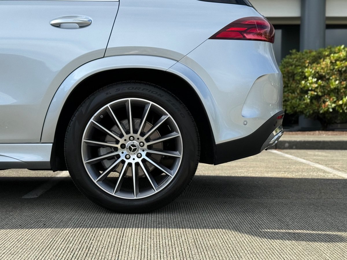 Used 2024 Mercedes-Benz GLE 450 4MATIC image 12
