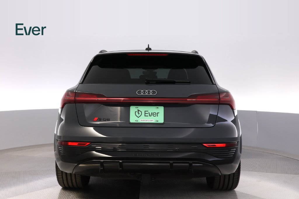 Used 2024 Audi Q8 e-tron Premium Plus w/ Prestige Package AWD/4WD image 15