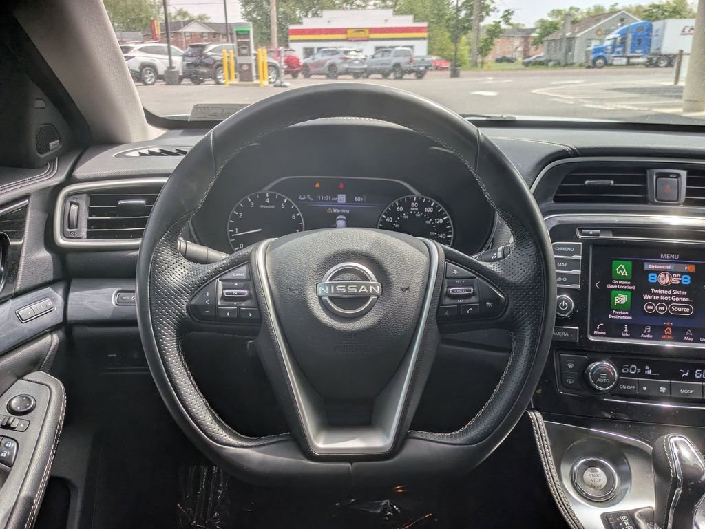 Used 2023 Nissan Maxima Platinum w/ Sport Mat Group FWD image 12