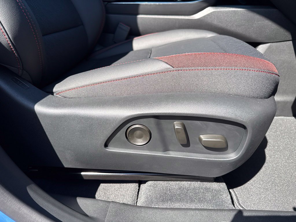 New 2027 Chevrolet Equinox RS w/ Safety and Technology Package AWD/4WD image 11