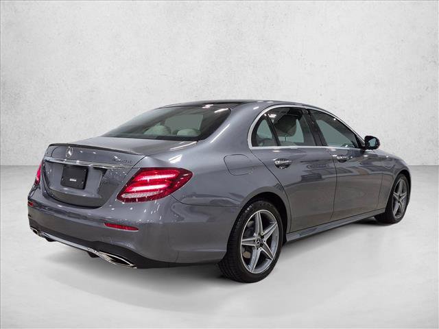 Used 2019 Mercedes-Benz E 300 4MATIC image 5
