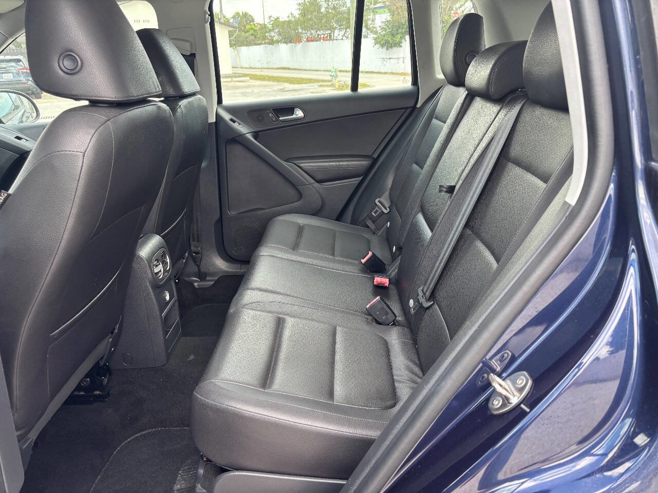 Used 2016 Volkswagen Tiguan S image 13