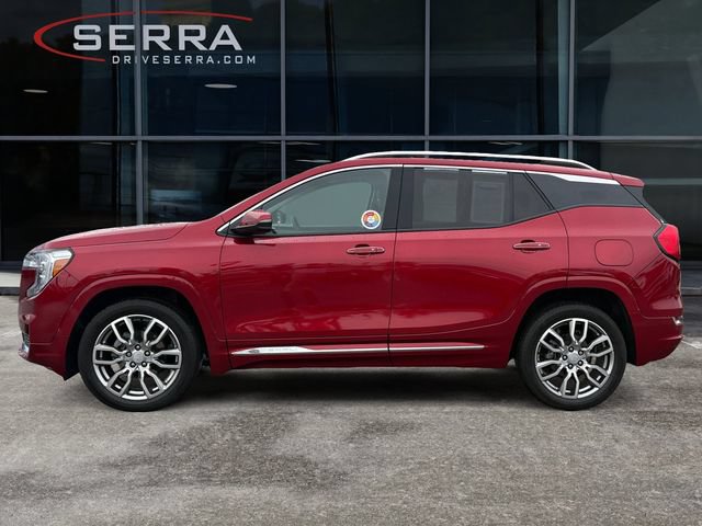 Used 2024 GMC Terrain Denali w/ Denali Premium Package AWD/4WD image 2