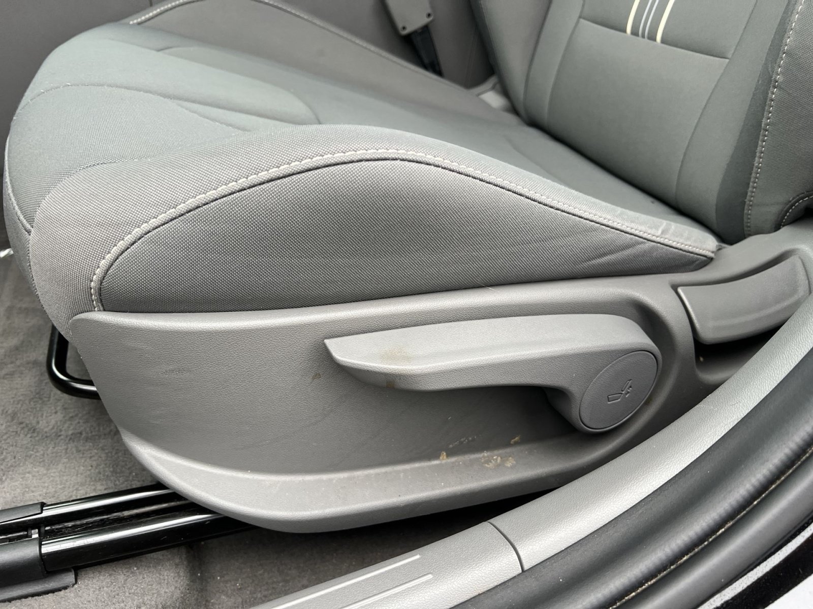 Used 2023 Hyundai Elantra SEL w/ Convenience Package FWD image 14