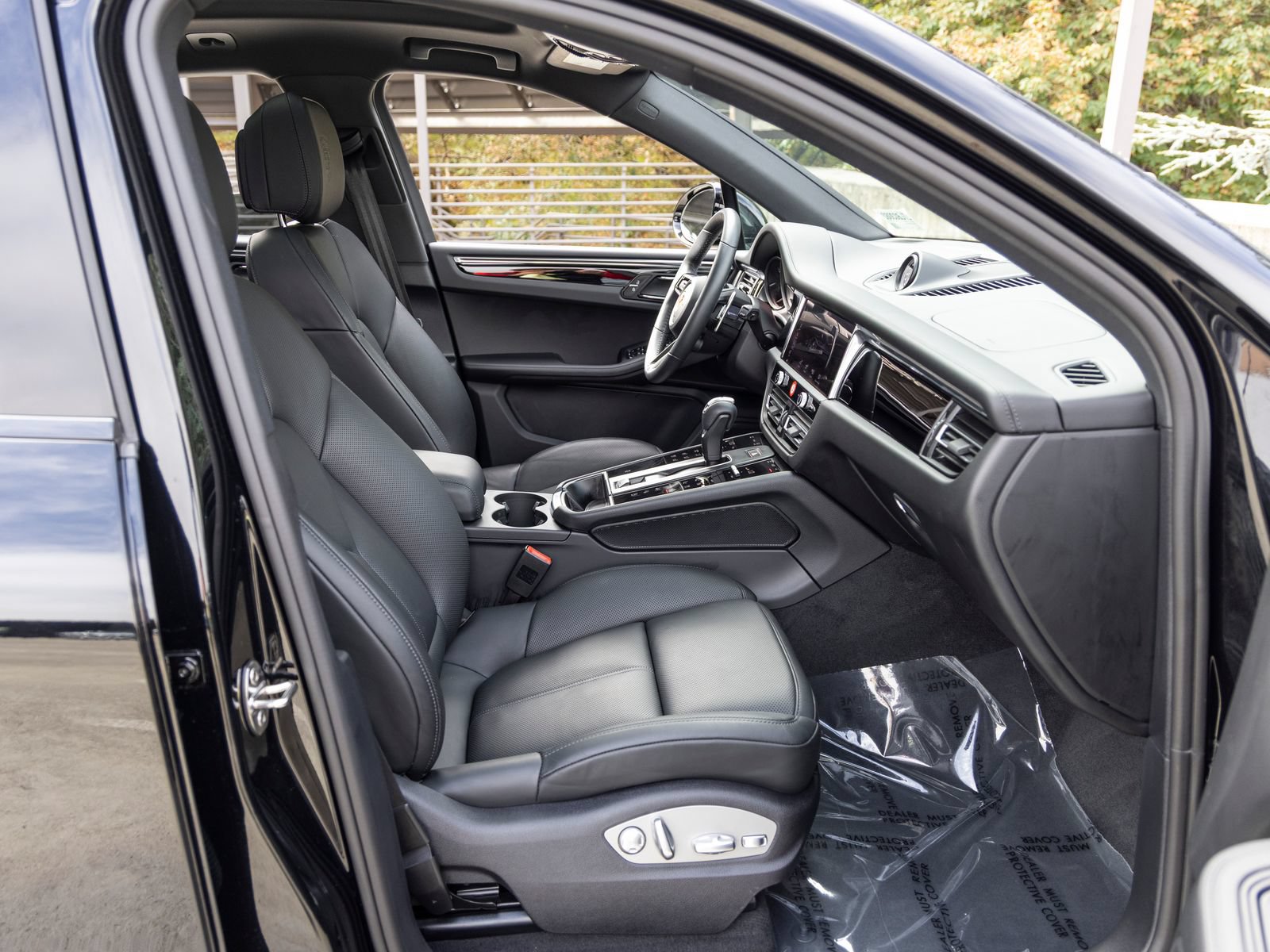 Certified 2026 Porsche Macan AWD/4WD image 65