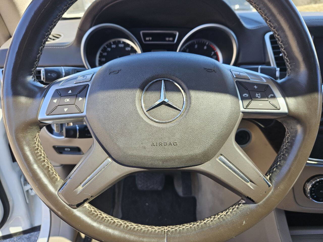 Used 2014 Mercedes-Benz GL 450 4MATIC image 24