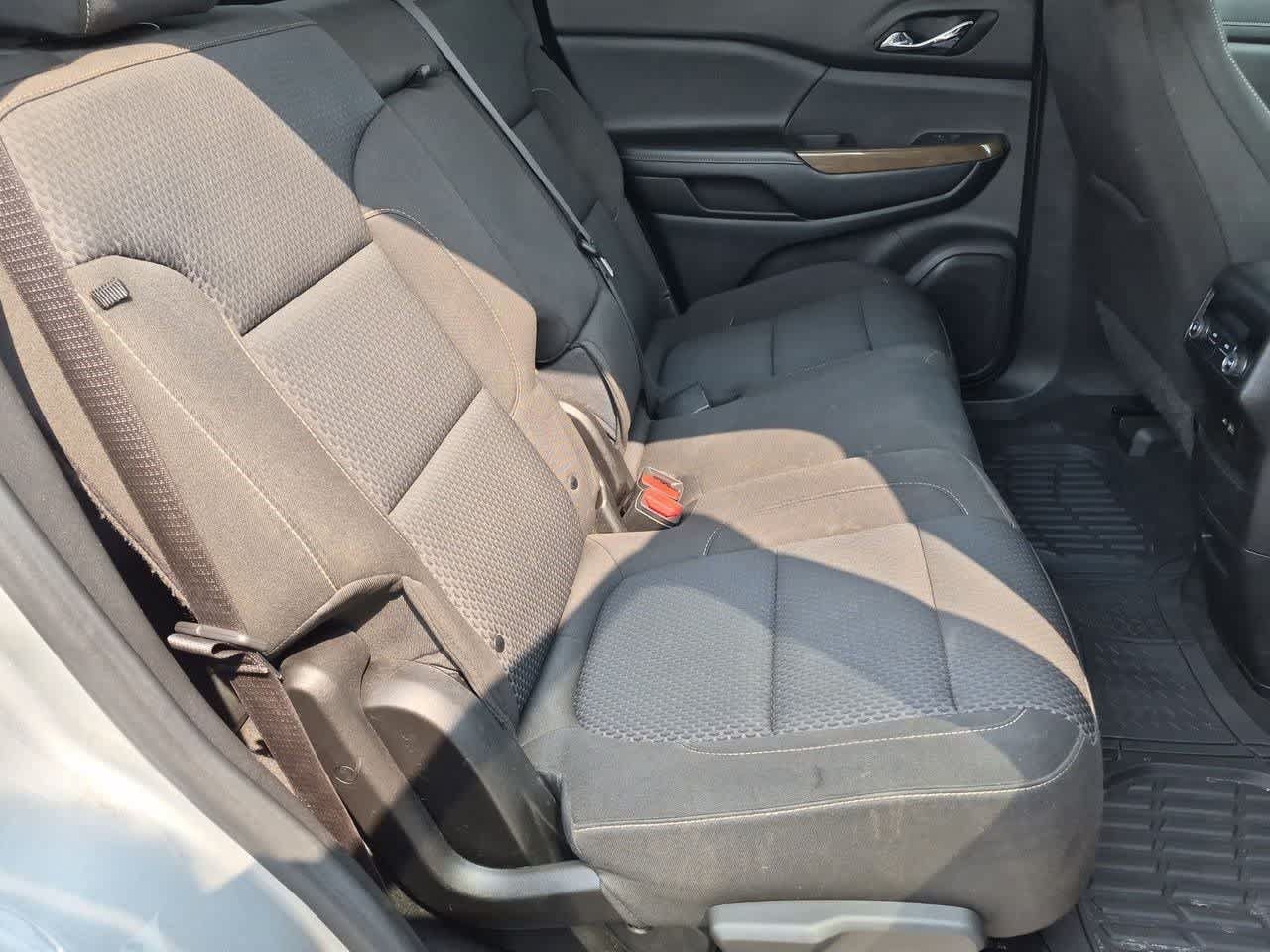 Used 2020 GMC Acadia SLE FWD image 20