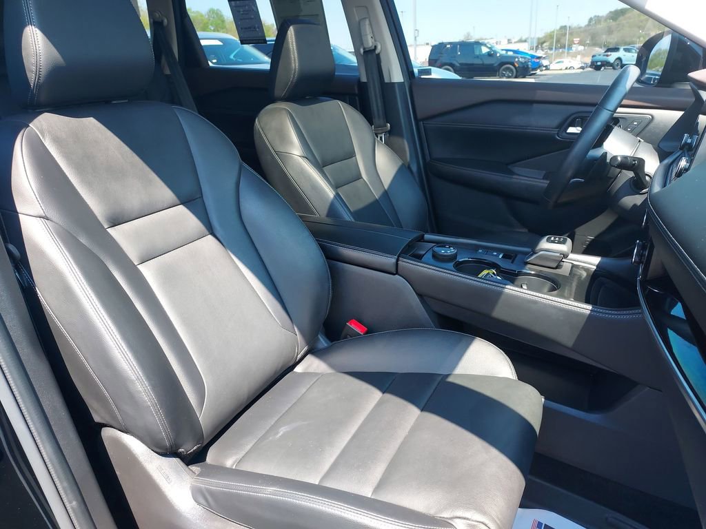 Used 2023 Nissan Rogue SL w/ SL Premium Package image 31