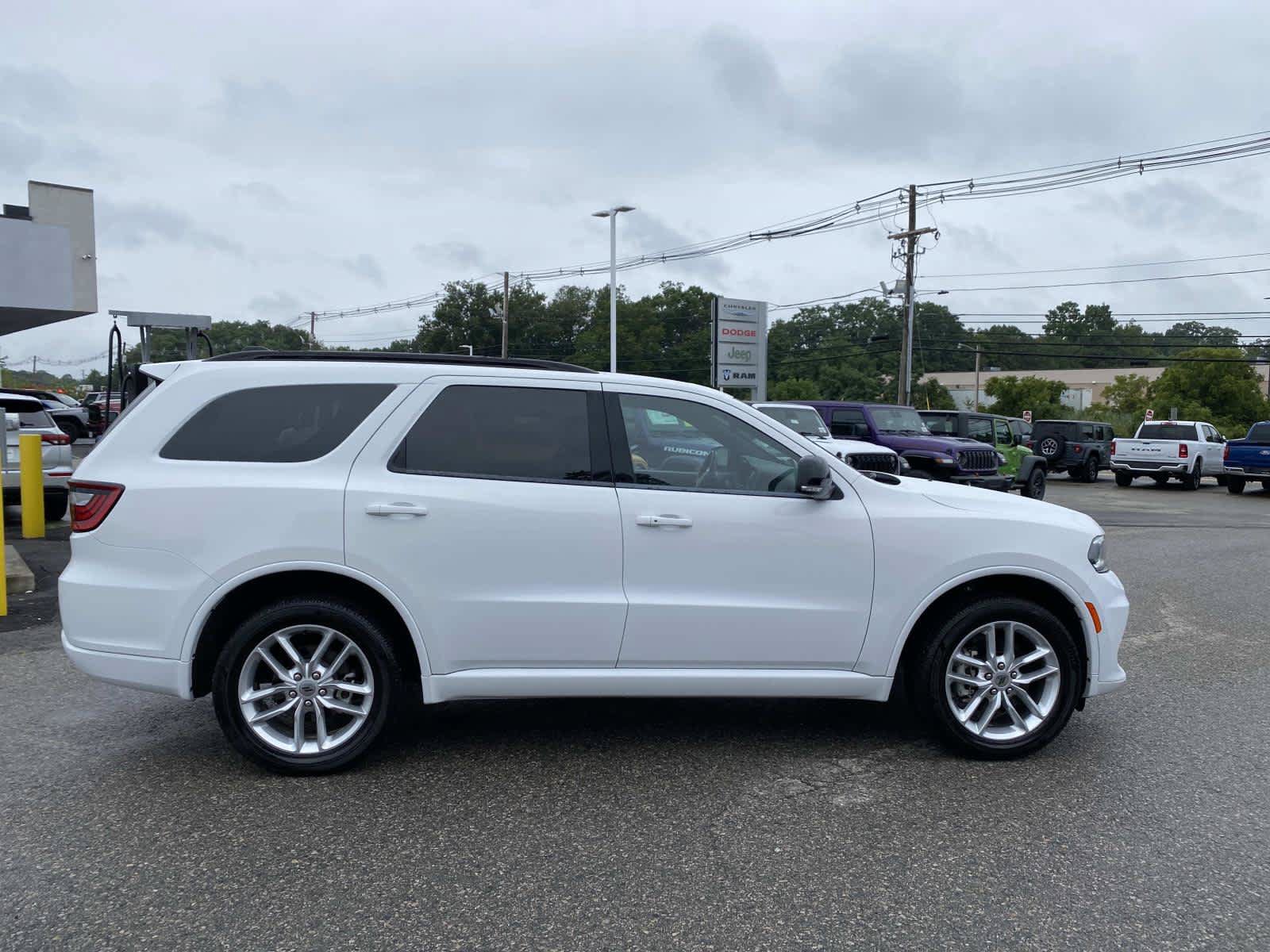 Certified 2023 Dodge Durango GT AWD/4WD image 2