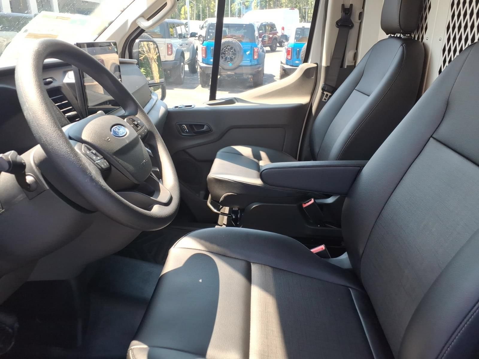 New 2026 Ford Transit 150 Low Roof w/ Load Area Protection Package RWD image 14