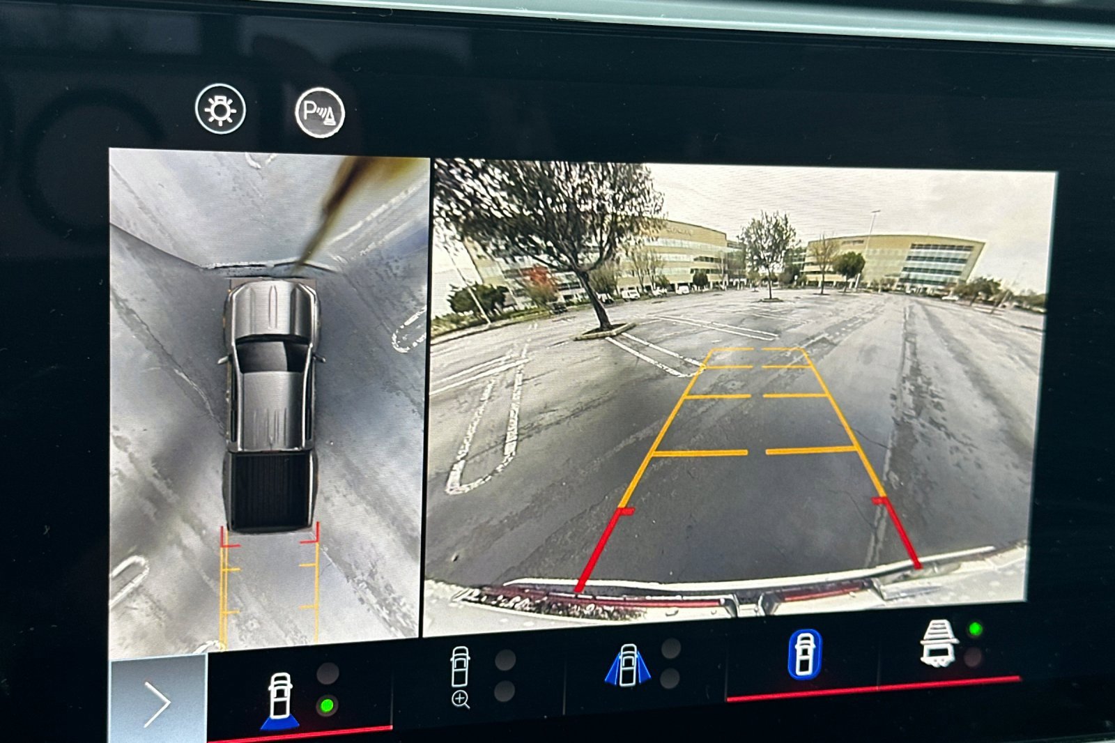 Used 2023 GMC Canyon AT4X w/ Edition 1 image 26