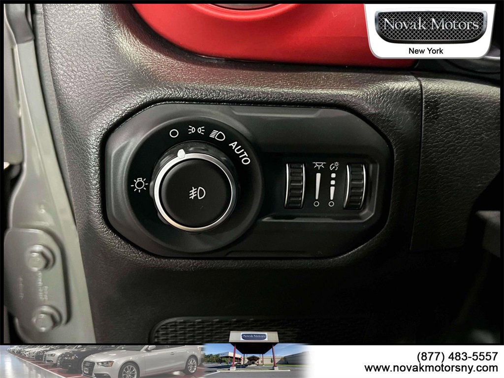 Used 2022 Jeep Wrangler Unlimited Rubicon w/ LED Lighting Group image 19