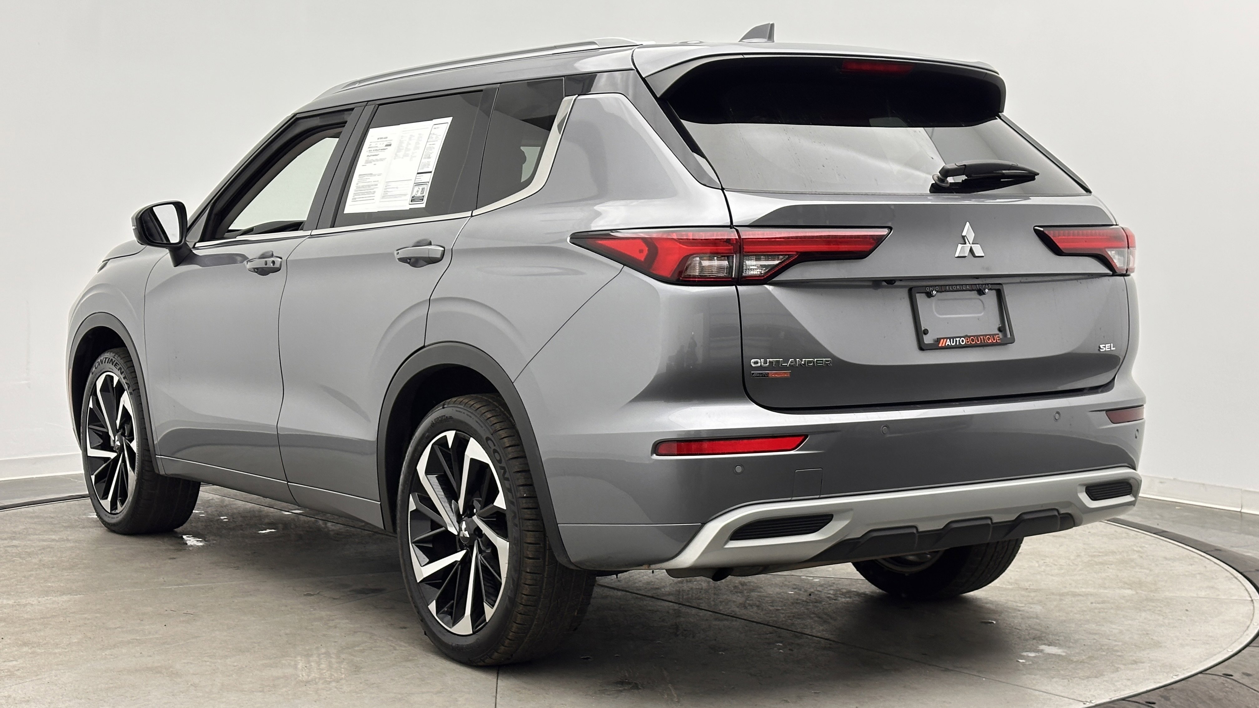 Used 2024 Mitsubishi Outlander SEL FWD image 6