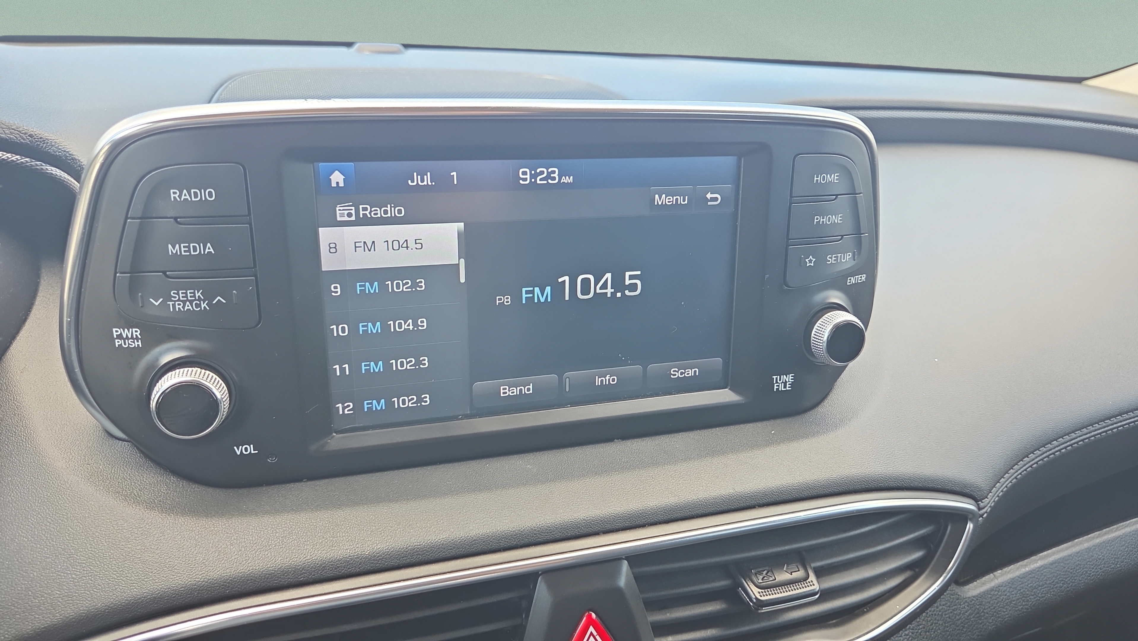 Used 2019 Hyundai Santa Fe SE FWD image 27
