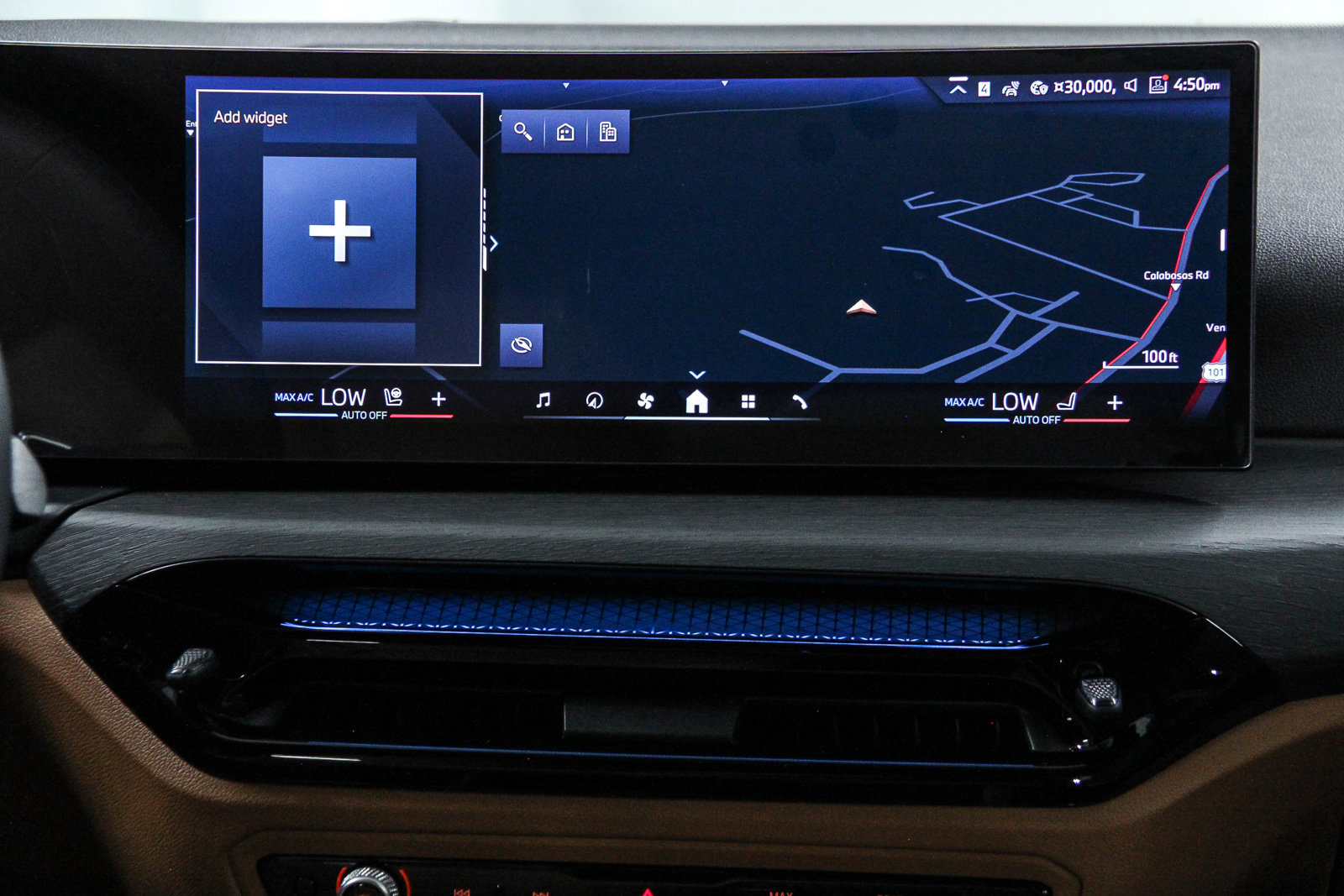 New 2026 BMW 430i Coupe w/ Parking Assistance Package RWD image 15