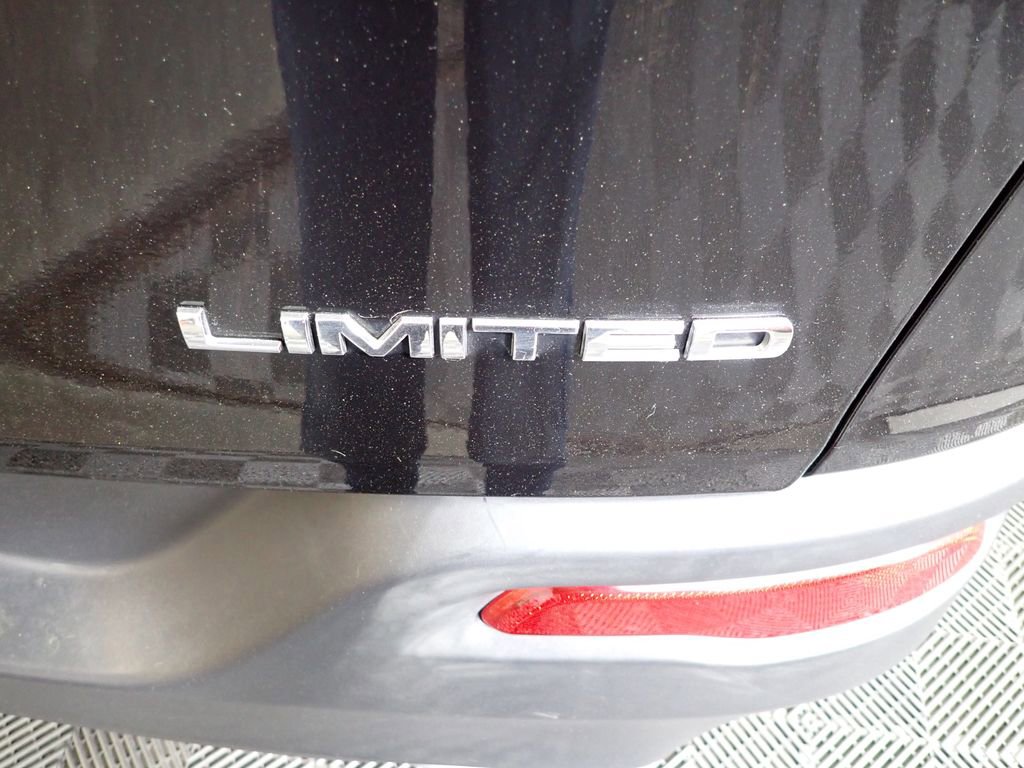 Used 2014 Jeep Cherokee Limited AWD/4WD image 14