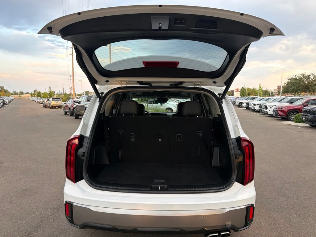 Used 2025 Kia Telluride S AWD/4WD image 16