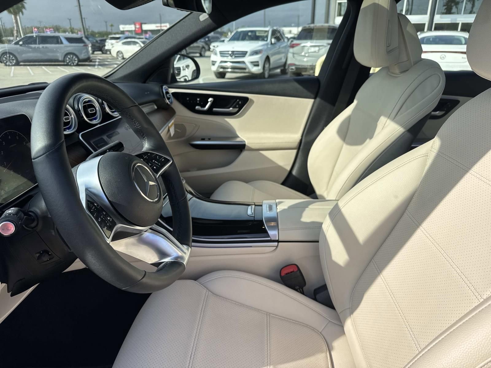 Used 2023 Mercedes-Benz C 300 Sedan image 16