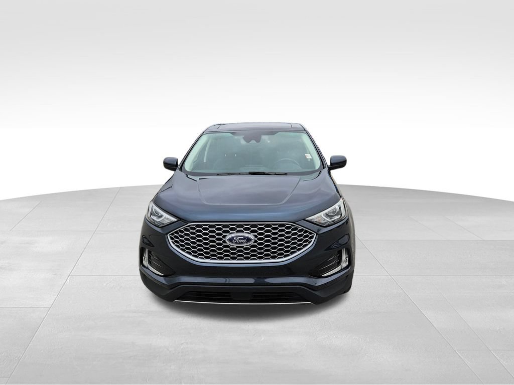 Used 2023 Ford Edge SEL w/ Convenience Package AWD/4WD image 3