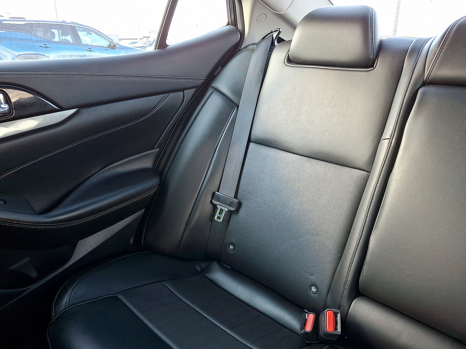 Used 2023 Nissan Maxima SV w/ Floor Mat Group FWD image 4
