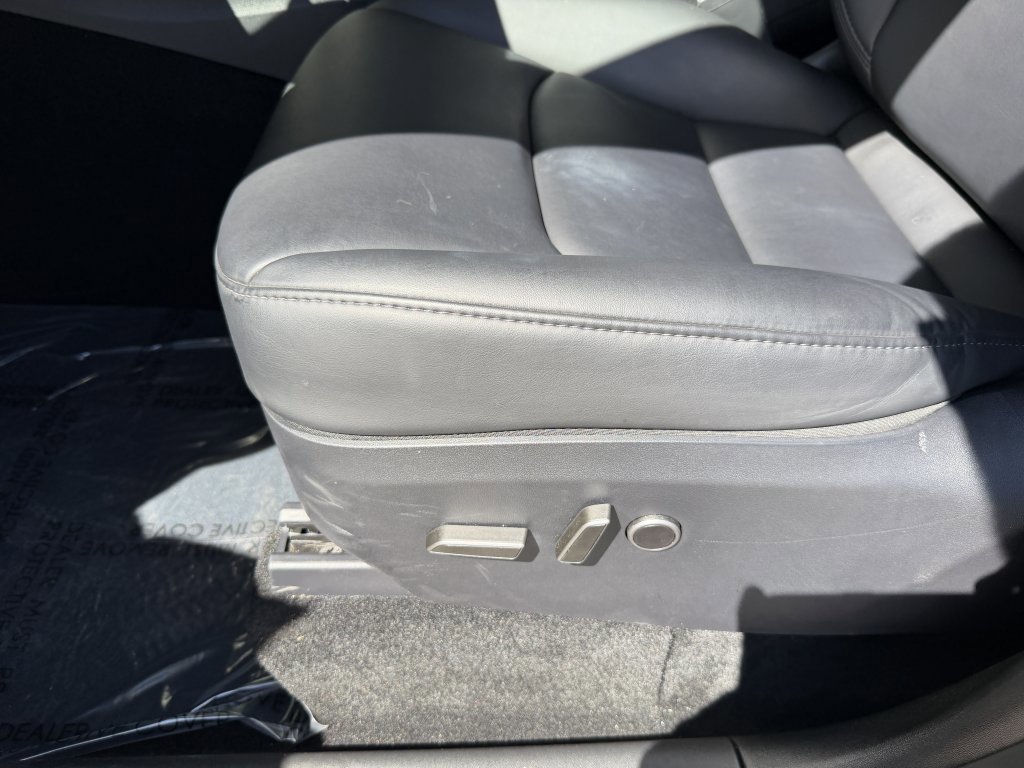 Used 2024 Tesla Model Y Long Range image 31