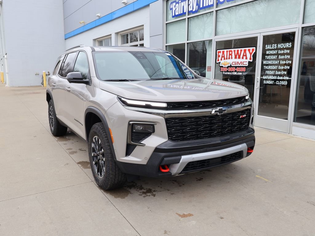 New 2026 Chevrolet Traverse Z71 w/ Enhanced Driving Package image 2