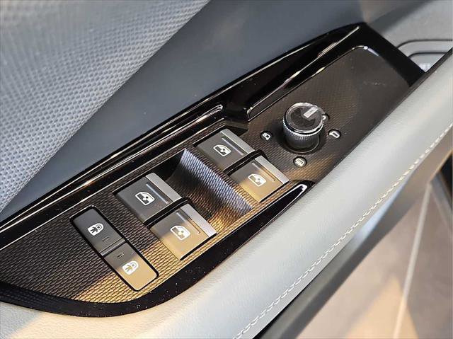 New 2026 Audi Q3 quattro 2.0T AWD/4WD image 6