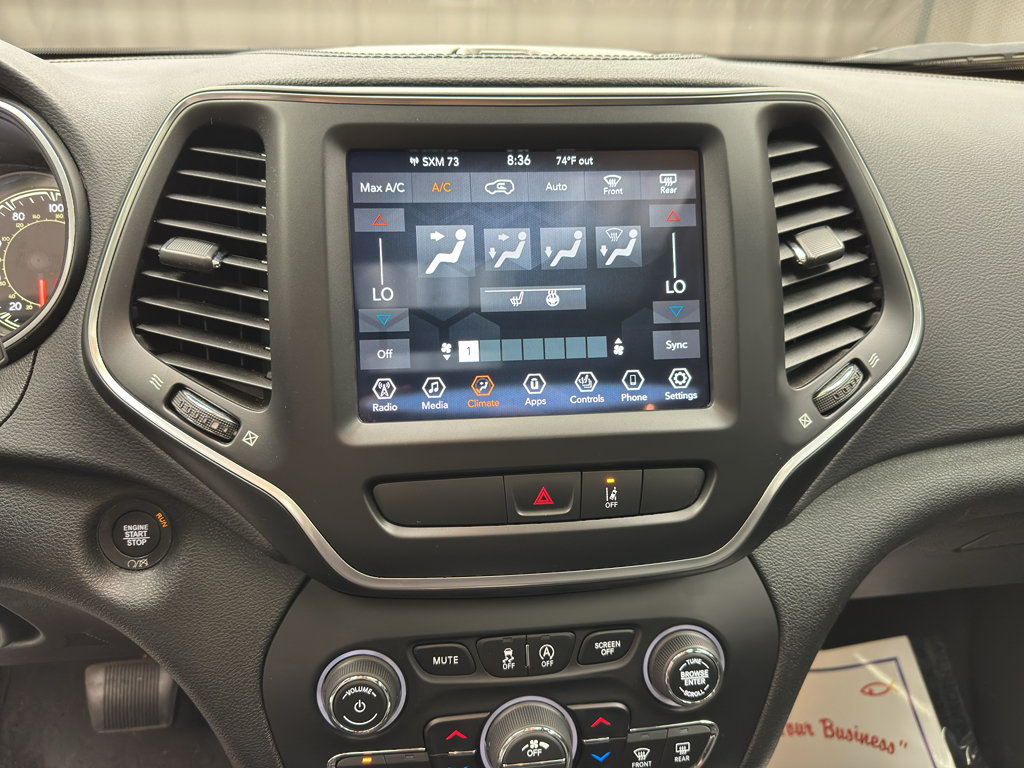 Used 2022 Jeep Cherokee Latitude Lux w/ Sun & Sound Group AWD/4WD image 12