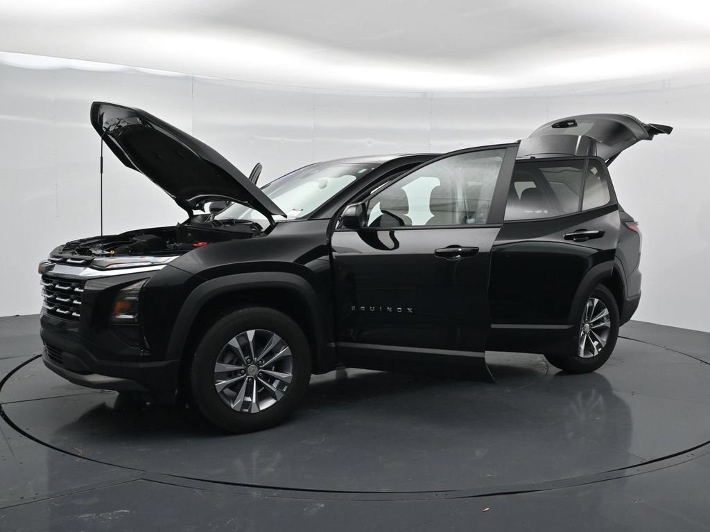 Used 2026 Chevrolet Equinox LT w/ Convenience Package II FWD image 40