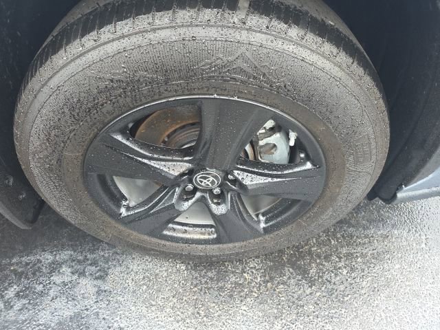 Used 2022 Toyota Highlander LE image 11