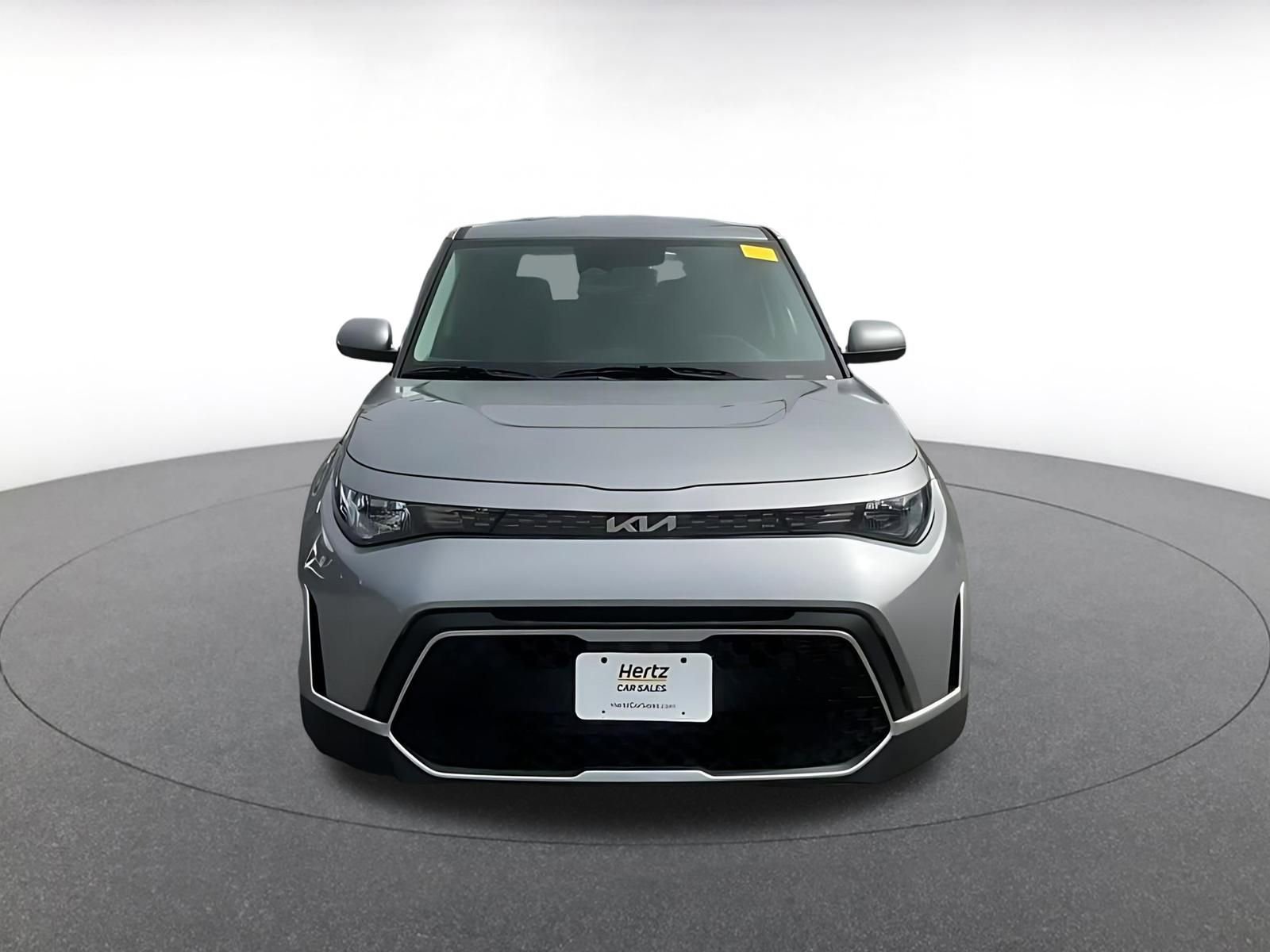 Used 2025 Kia Soul LX w/ LX Technology Package FWD image 4
