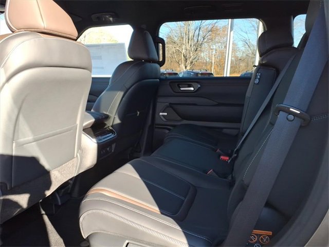 New 2026 Nissan Armada SL image 8