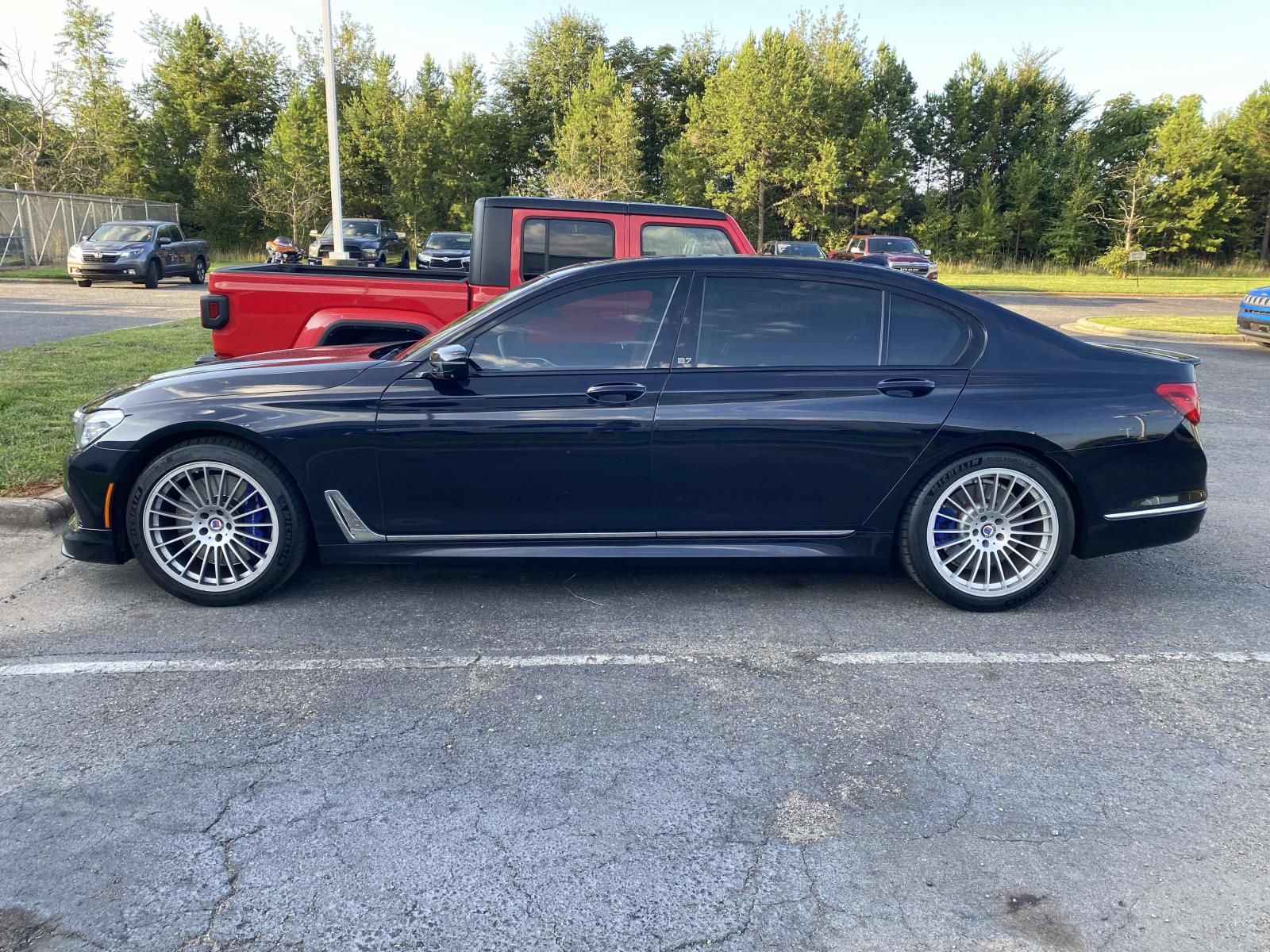 Used 2017 BMW ALPINA B7 xDrive AWD/4WD image 5