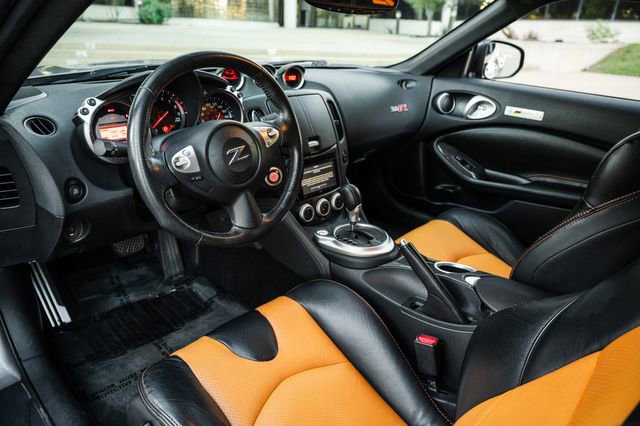 Used 2009 Nissan 370Z Coupe image 2