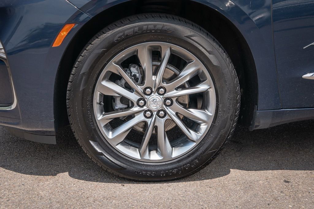 Used 2022 Buick Enclave Avenir w/ Avenir Technology Package image 8