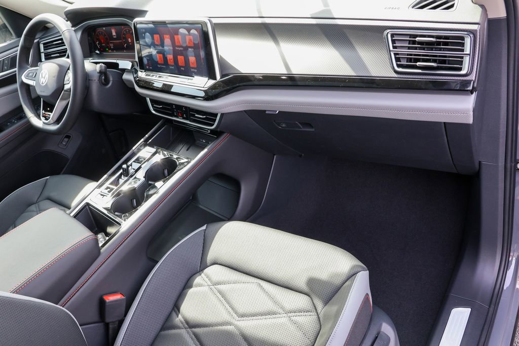 New 2025 Volkswagen Atlas Peak Edition SE image 41