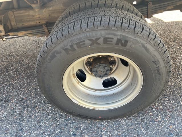 Used 2019 Chevrolet Express 3500 w/ Power Convenience Package RWD image 17