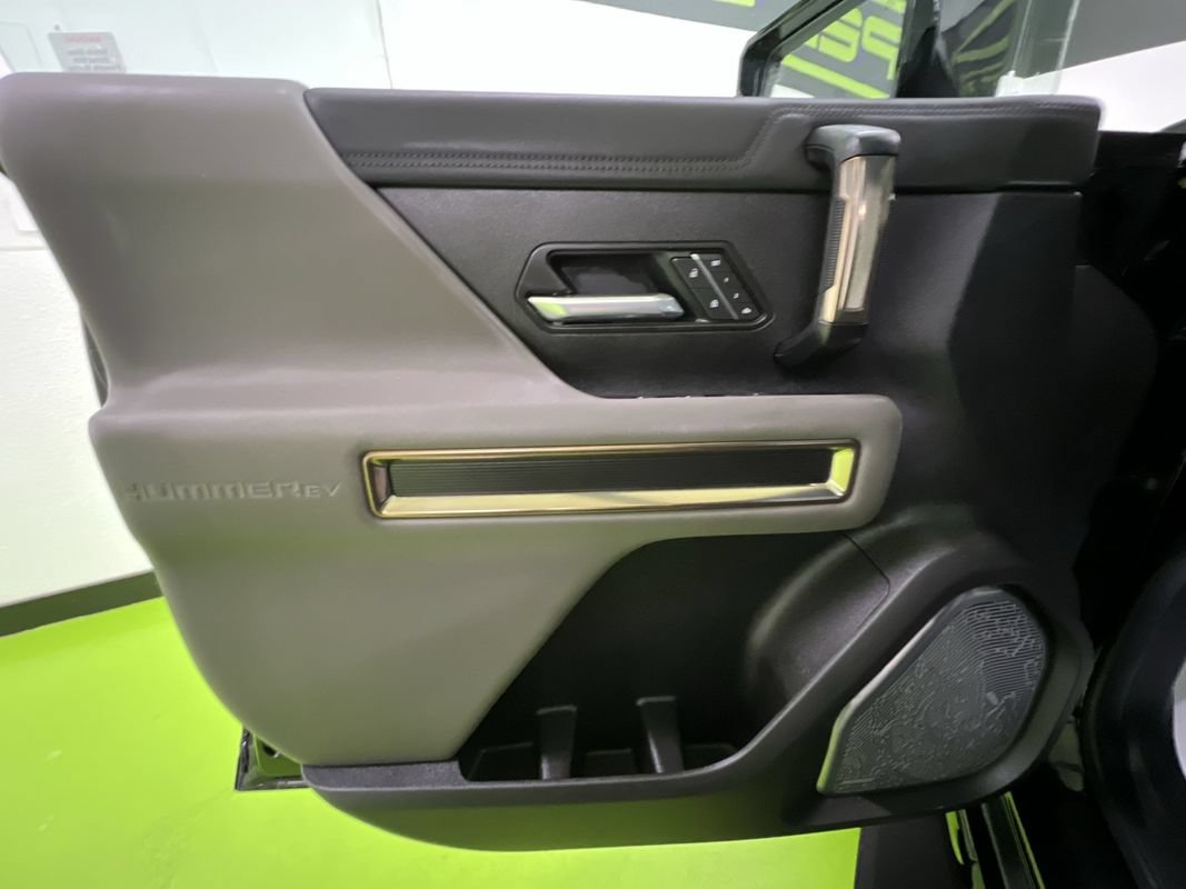 Used 2025 GMC Hummer EV 2X AWD/4WD image 17