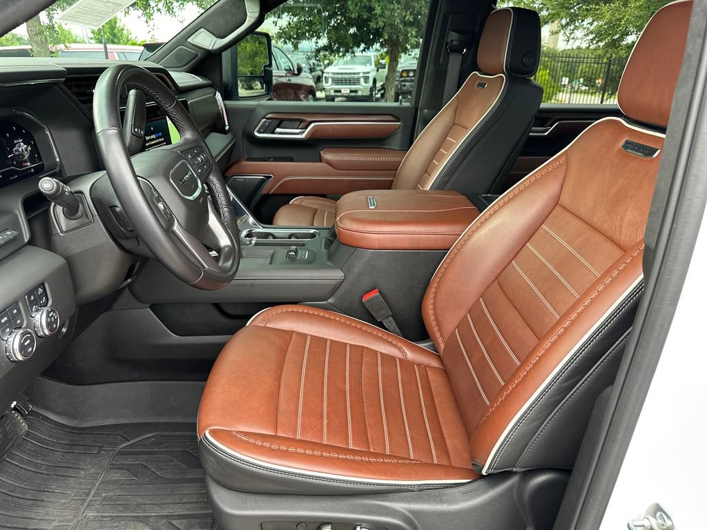 Used 2025 GMC Sierra 2500 Denali Ultimate AWD/4WD image 18