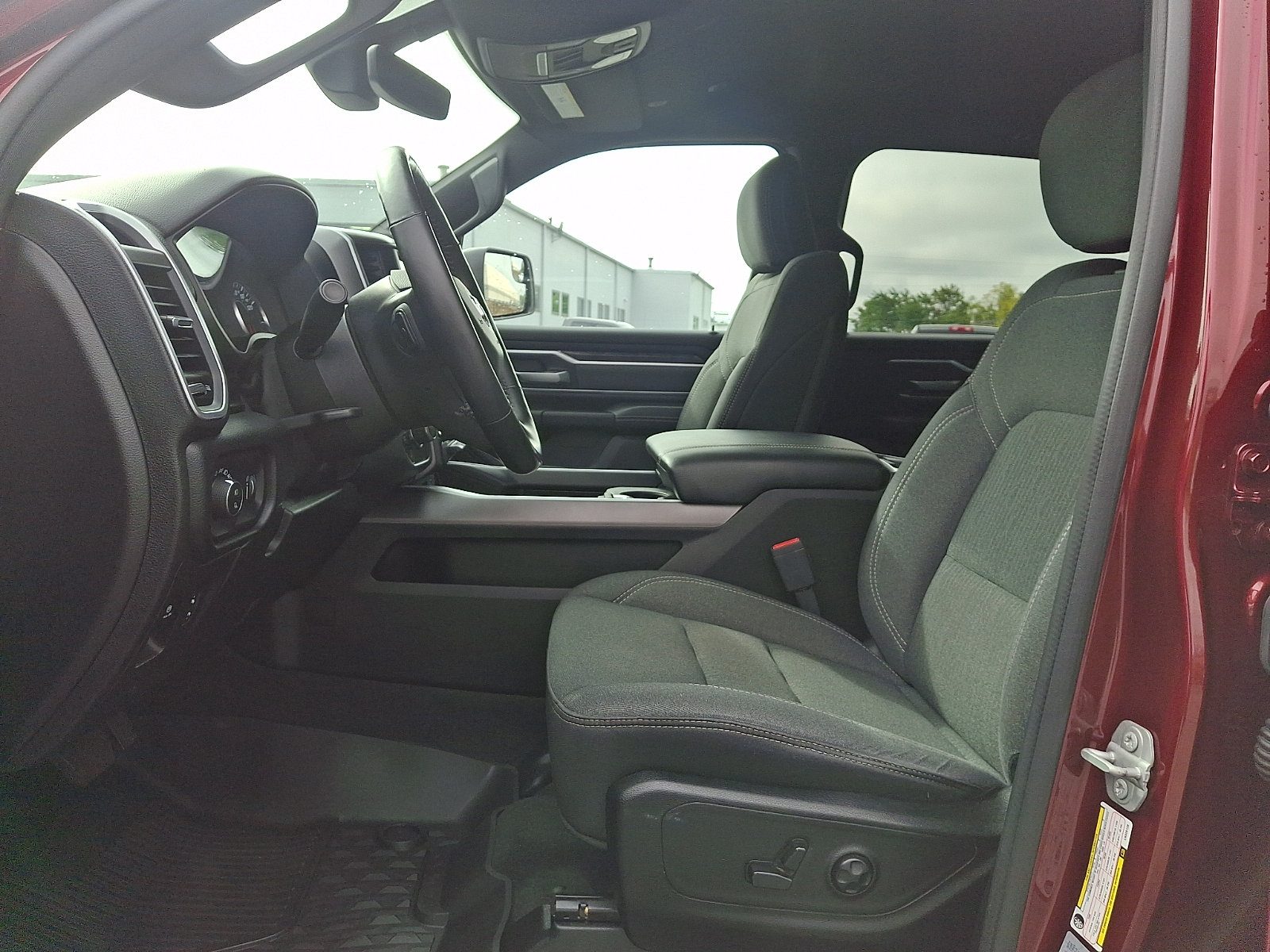Used 2020 RAM 1500 Big Horn AWD/4WD image 13