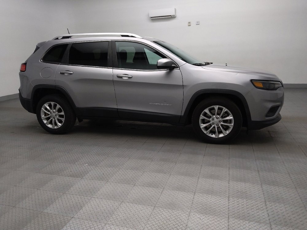 Used 2019 Jeep Cherokee Latitude w/ Popular Appearance Group FWD image 11
