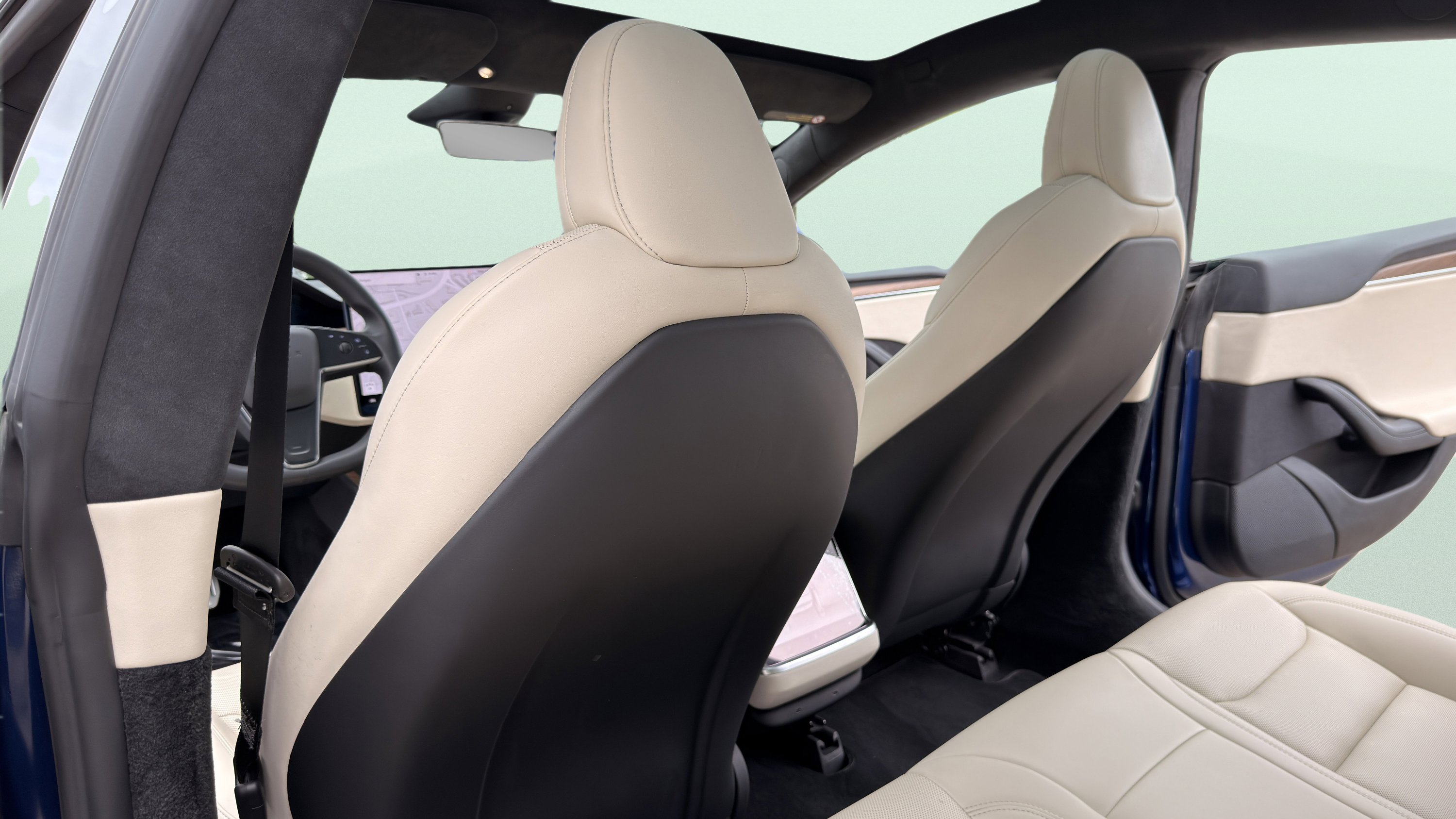 Used 2025 Tesla Model S image 28