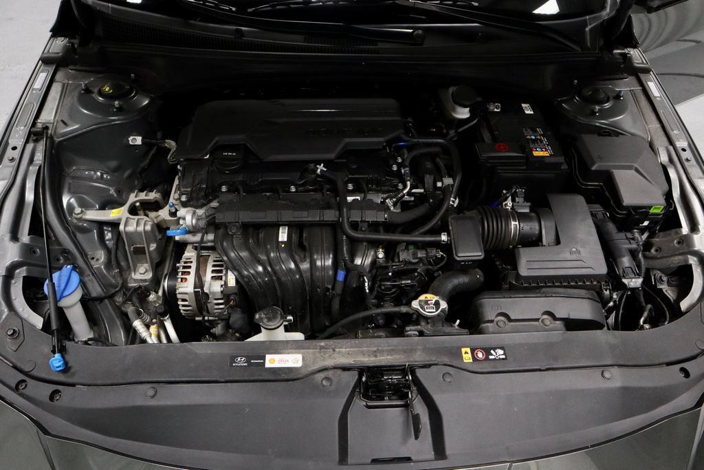 Used 2025 Hyundai Elantra SEL FWD image 16