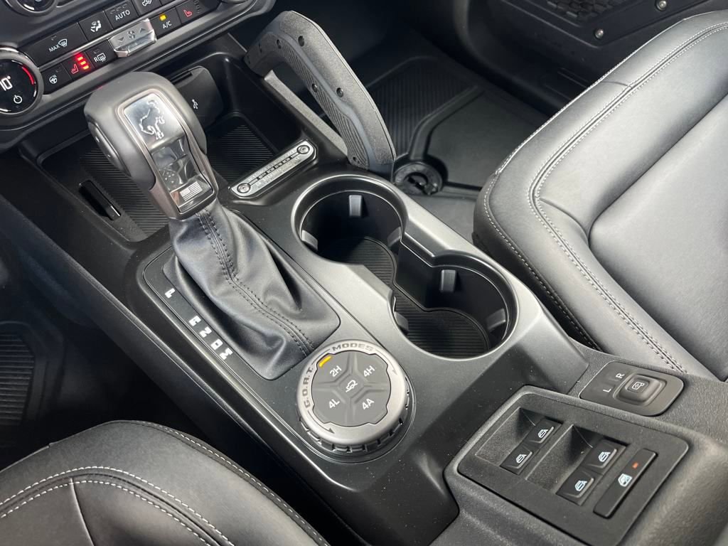 New 2025 Ford Bronco Badlands image 11