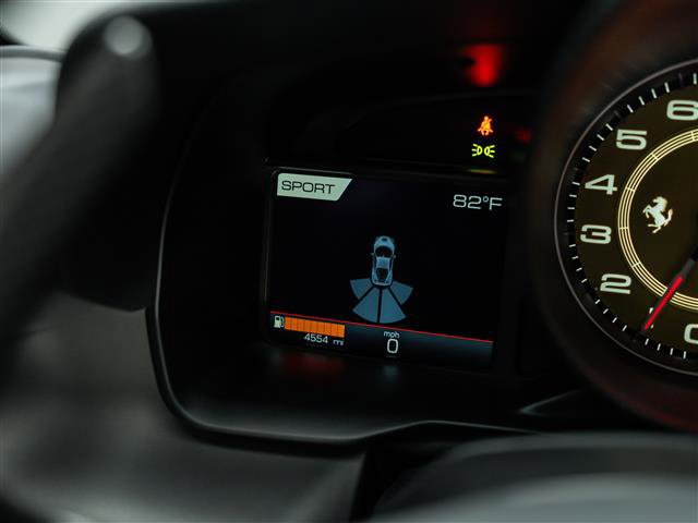 Used 2021 Ferrari F8 Tributo RWD image 34