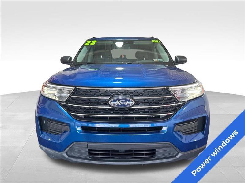 Used 2022 Ford Explorer XLT AWD/4WD image 2