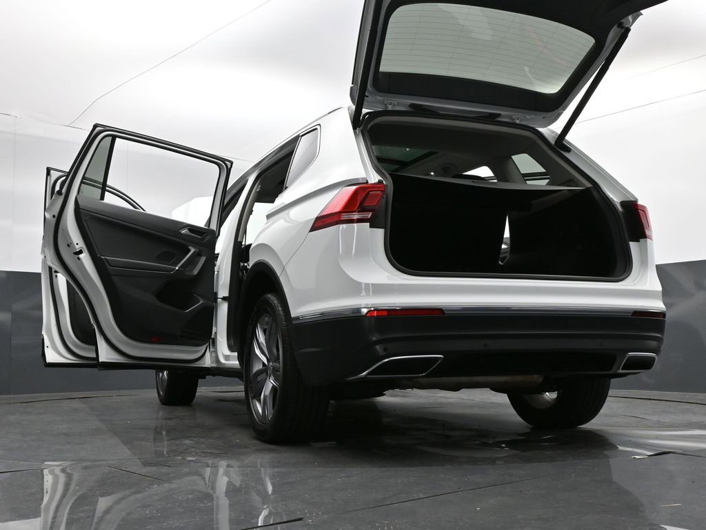 Used 2020 Volkswagen Tiguan SEL image 38